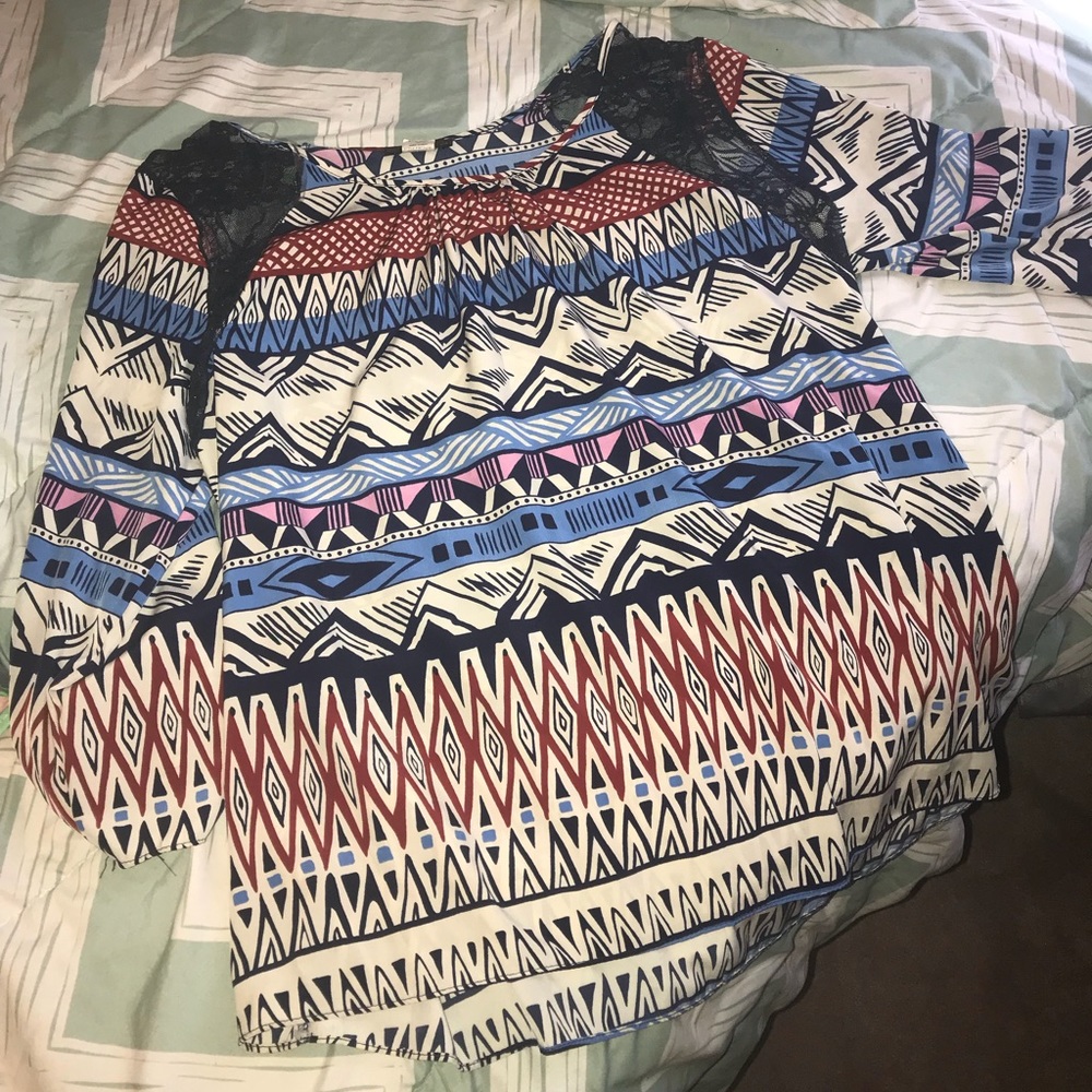 Beautiful NWOT ING top